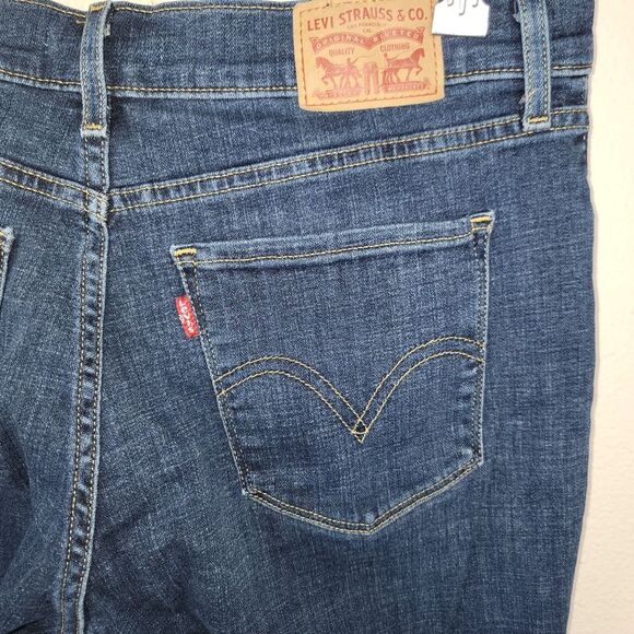 Levi's Women's Classic Straight Leg Denim Jeans Size 10 - Picture 4 of 7